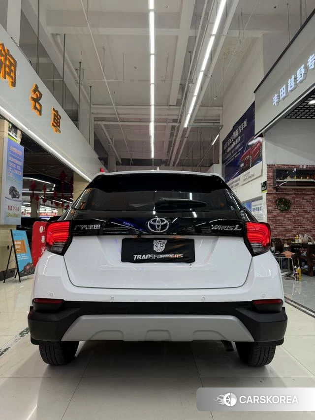 Toyota YARIS L Zhixuan 2022 Белый из Китая