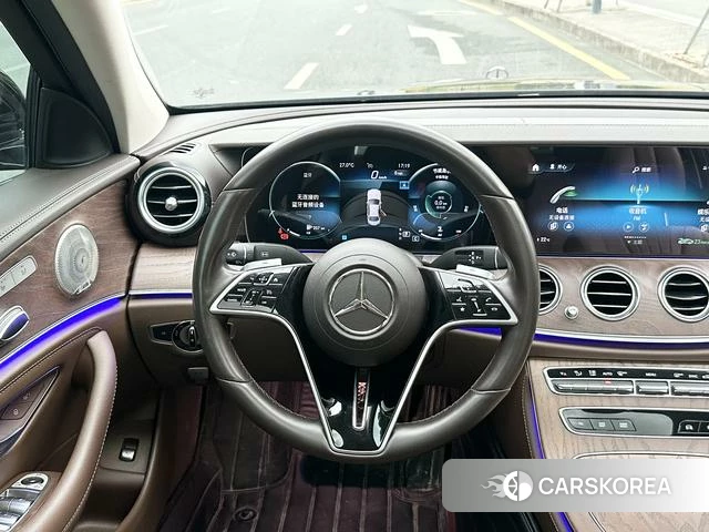 Mercedes-Benz E-class 2022 Черный из Китая