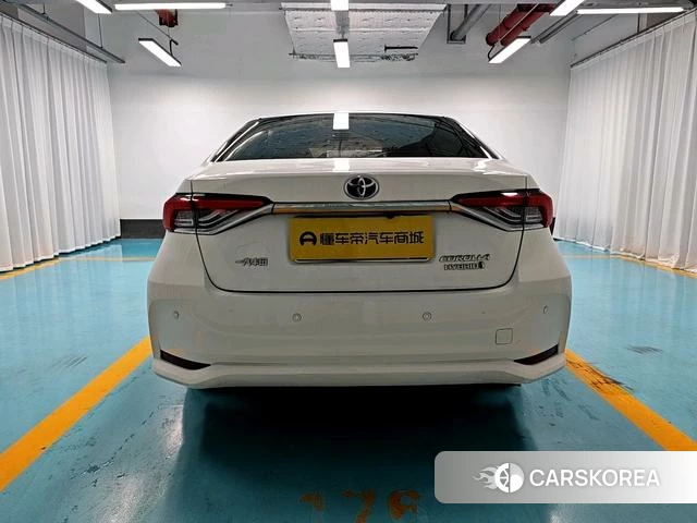 Toyota Corolla 2022 Белый из Китая