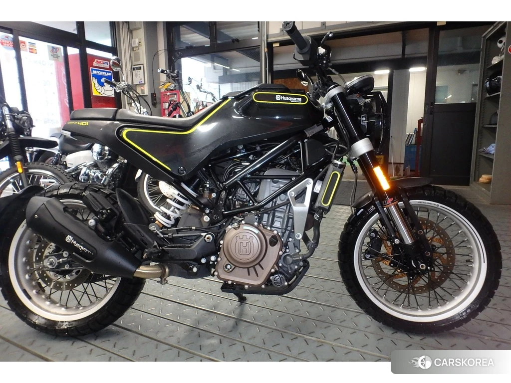 Проданный Husqvarna SVARTPILEN 401 2018 из Японии