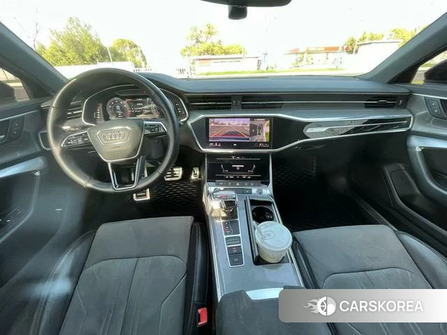 Audi A6L 2022 Черный из Китая