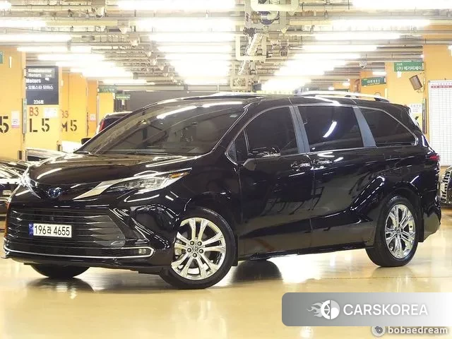 Toyota Sienna 4th Generation 2023 Черный из Кореи