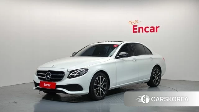 Mercedes-Benz E-Class W213 2020 Белый из Кореи