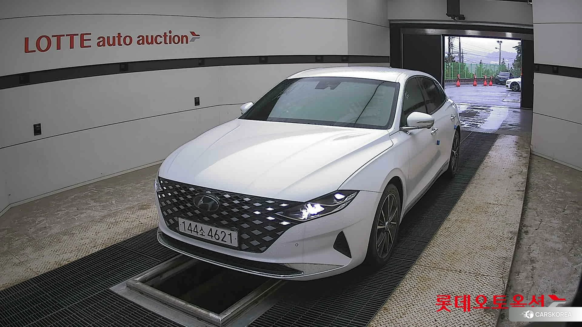 Hyundai Grandeur 2022 Белый из Кореи