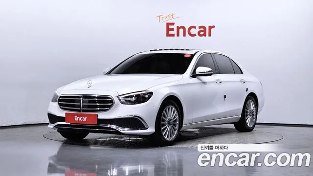 Mercedes-Benz E-Class W213 2021 Белый из Кореи