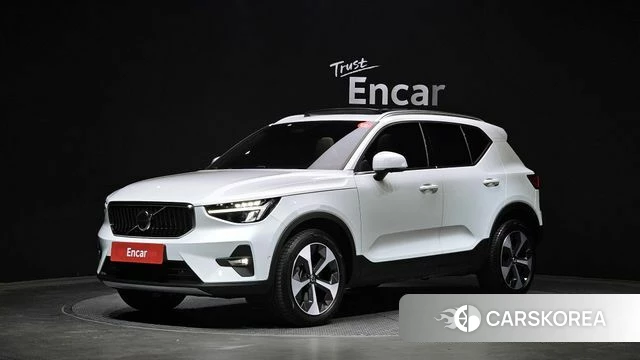 Volvo XC40 2023 Белый из Кореи