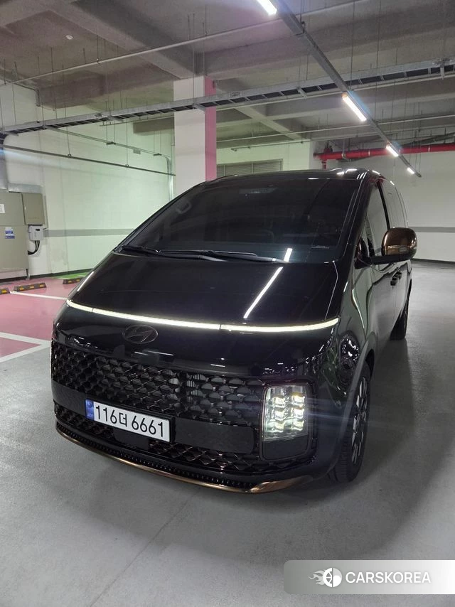 Hyundai Staria 2025 Черный из Кореи