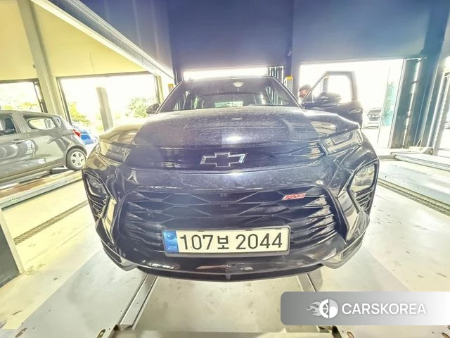 Chevrolet (GM Daewoo) Trailblazer 2022 Черный из Кореи