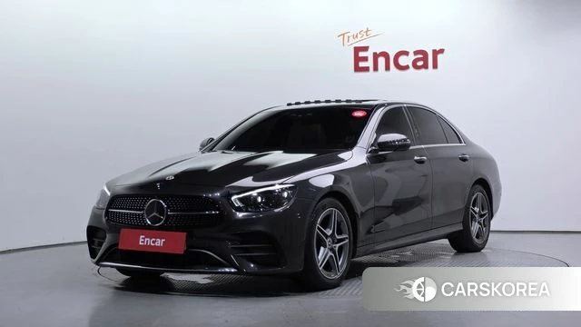 Mercedes-Benz E-Class W213 2023 Серый из Кореи