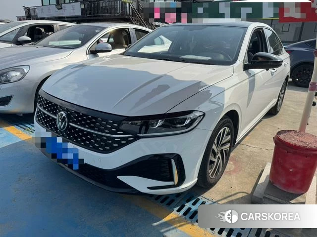 Volkswagen Lavida 2023 Белый из Китая