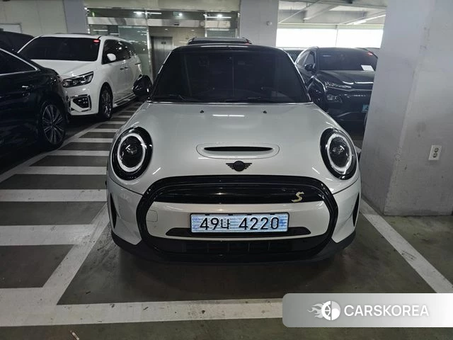 Mini Cooper Electric 2022 Серебряный из Кореи