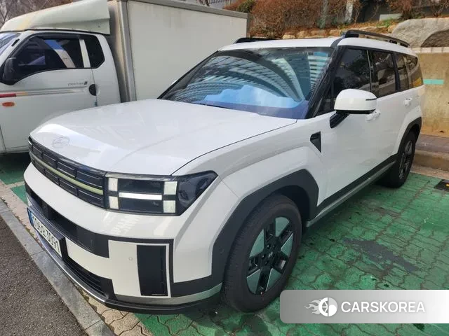 Hyundai Santa Fe (MX5) 2025 Белый из Кореи