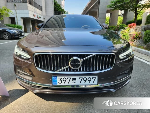 Volvo S90 2023 Коричневый из Кореи