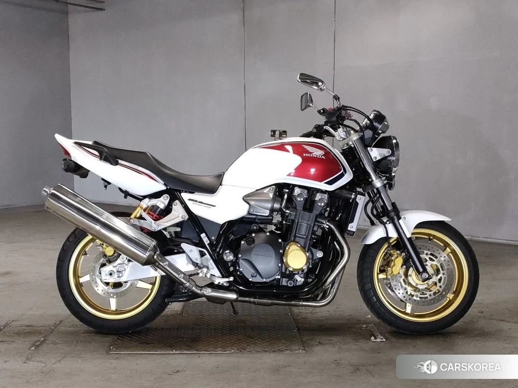 Проданный Honda CB1300SF 2012 из Японии