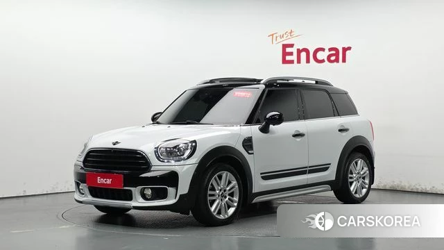 Mini Cooper Countryman 2019 Белый из Кореи