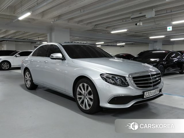 Mercedes-Benz E-Class W213 2020 Серебряный из Кореи