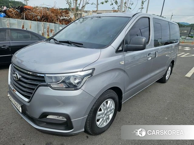Hyundai The New Grand Starex 2018 Серый из Кореи