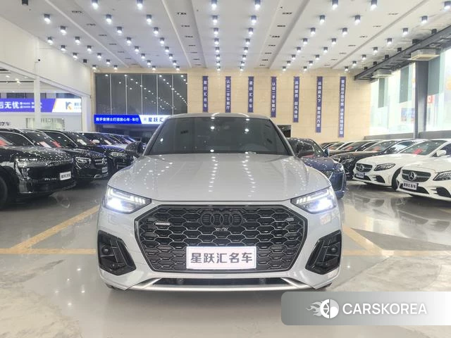 Audi Q5L Sportback 2023 Серебристо-серый из Китая