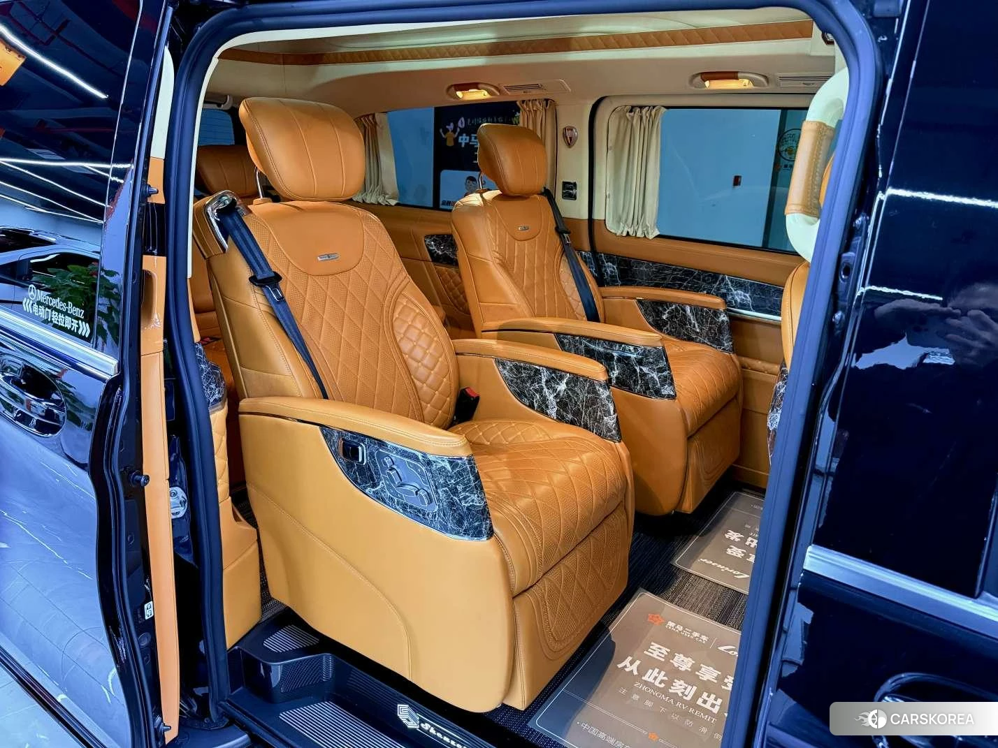 Mercedes-Benz V-class 2022 Черный из Китая