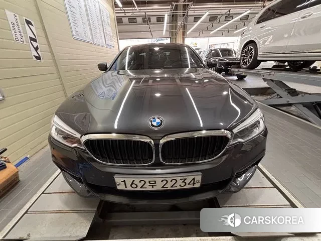 BMW 5 Series (G30) 2020 Серый из Кореи