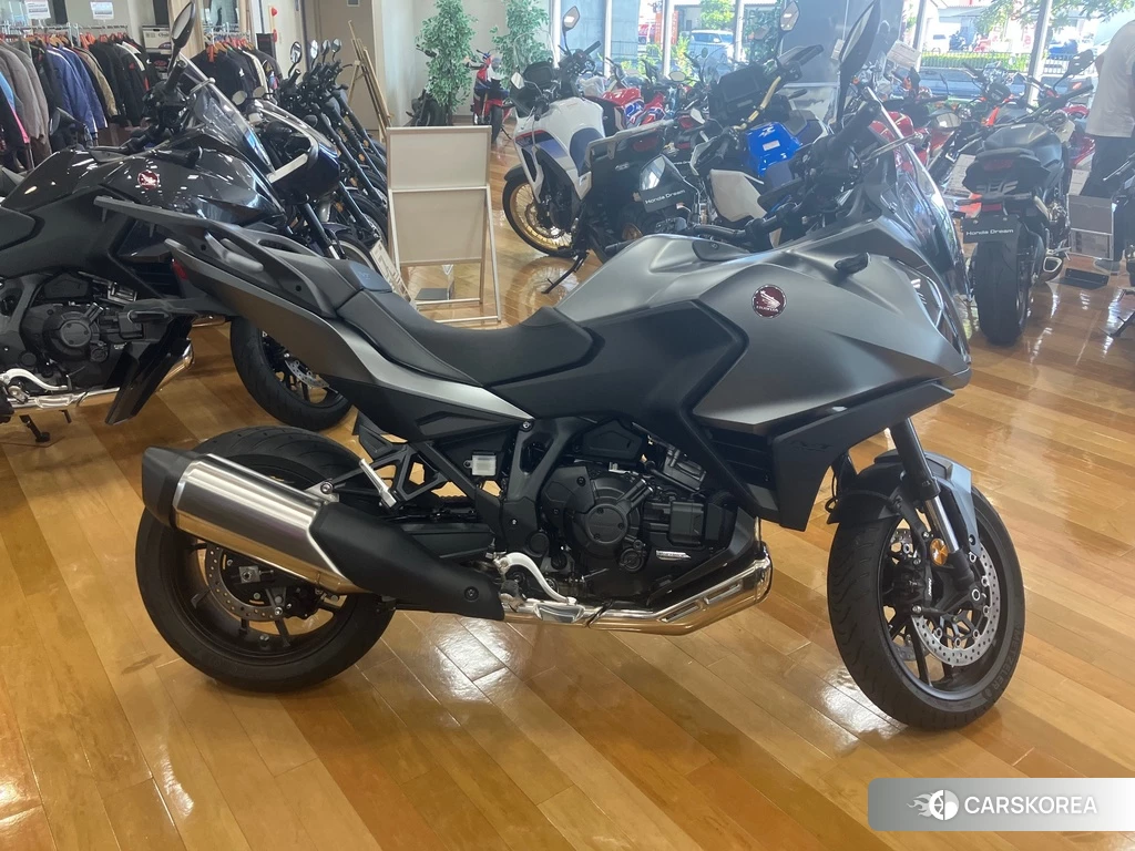 Проданный Honda NT1100 2024 из Японии, фото 2