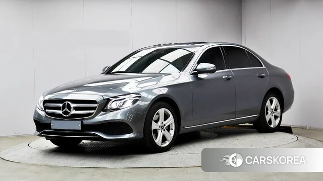 Mercedes-Benz E-Class W213 2018 Серый из Кореи