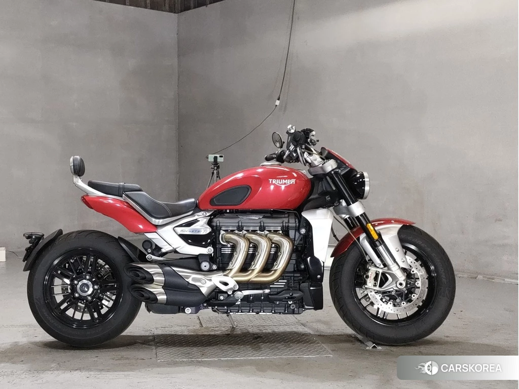 Проданный Triumph ROCKET 3 R 2020 из Японии