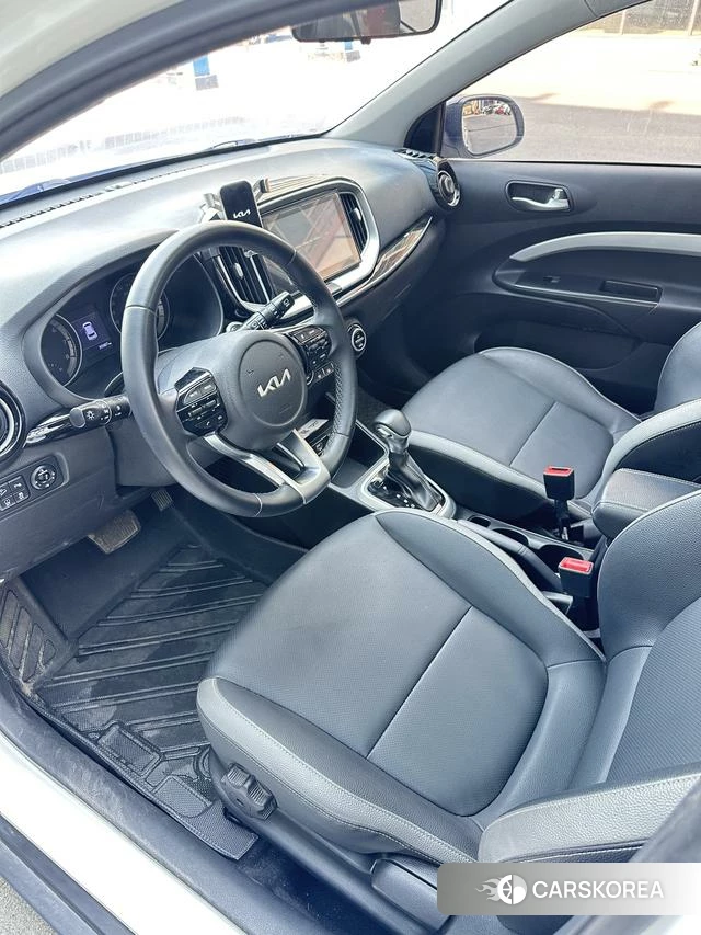 Kia Yi Ran 2023 Белый из Китая