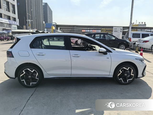 Volkswagen Golf 2025 Белый из Китая