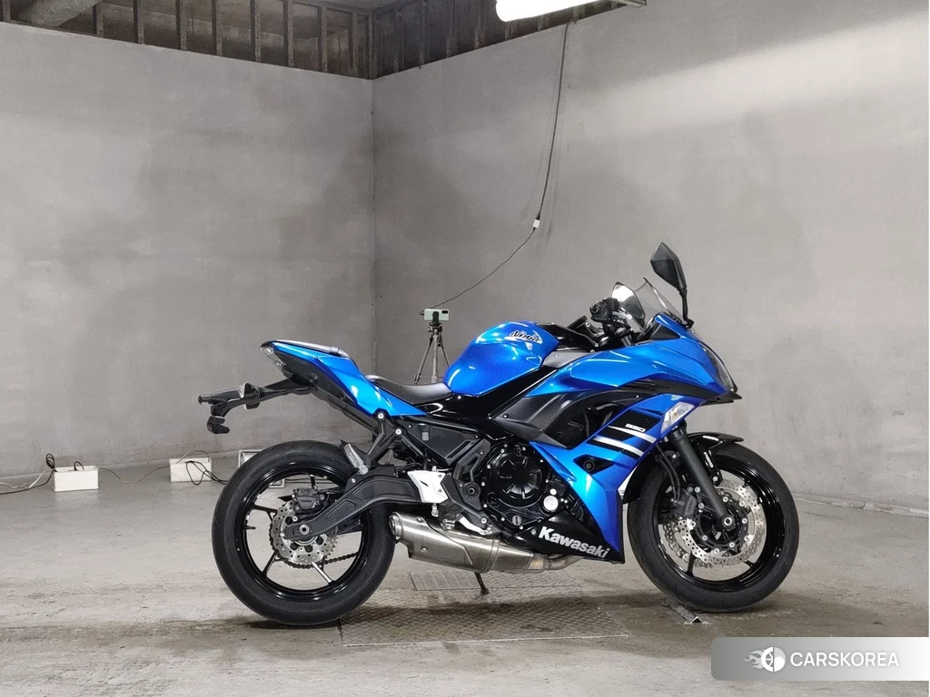 Проданный Kawasaki NINJA 650 2018 из Японии, фото 2