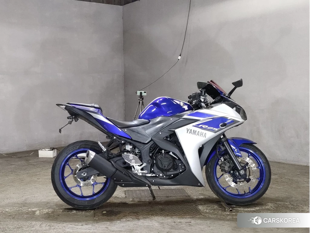 Проданный Yamaha YZF-R25 2015 из Японии