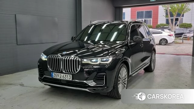 BMW X7 (G07) 2022 Черный из Кореи
