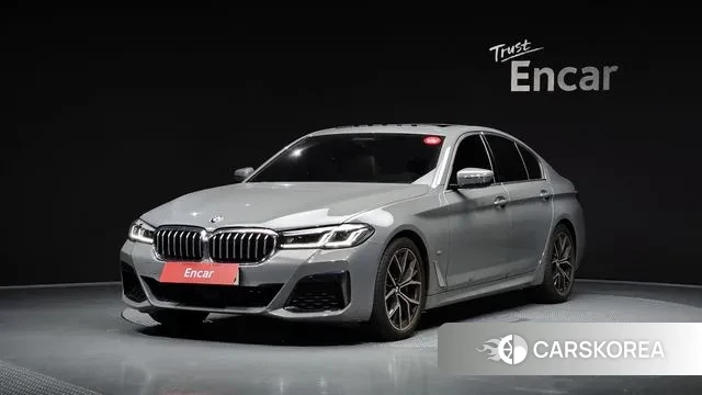 BMW 5 Series (G30) 2022 Серебристо-серый из Кореи