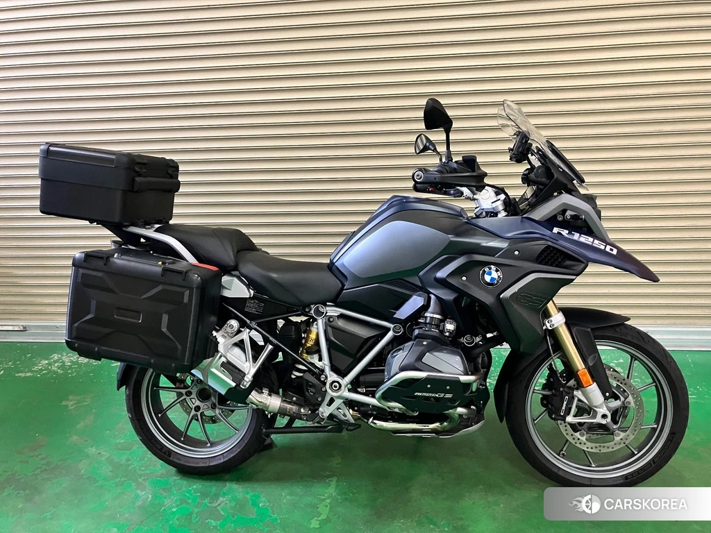 Проданный BMW R1250GS 2021 из Японии