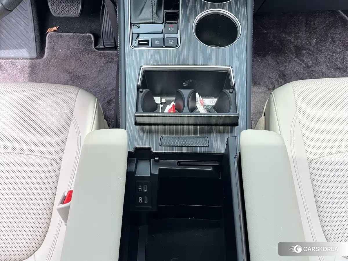 Toyota Sienna 2025 Champagne/brown из Китая