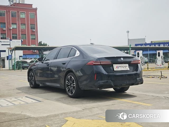 BMW 5 series 2025 Черный из Китая