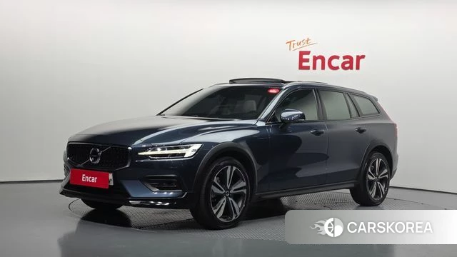 Volvo V60 Cross-Country 2nd Generation 2020 Синий из Кореи