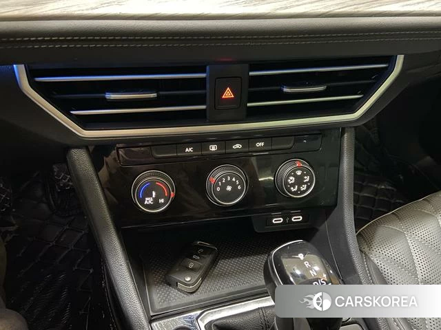Volkswagen Sagitar 2022 Белый из Китая