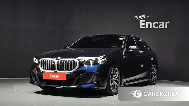 BMW 5 Series (G60) 2024 Черный из Кореи