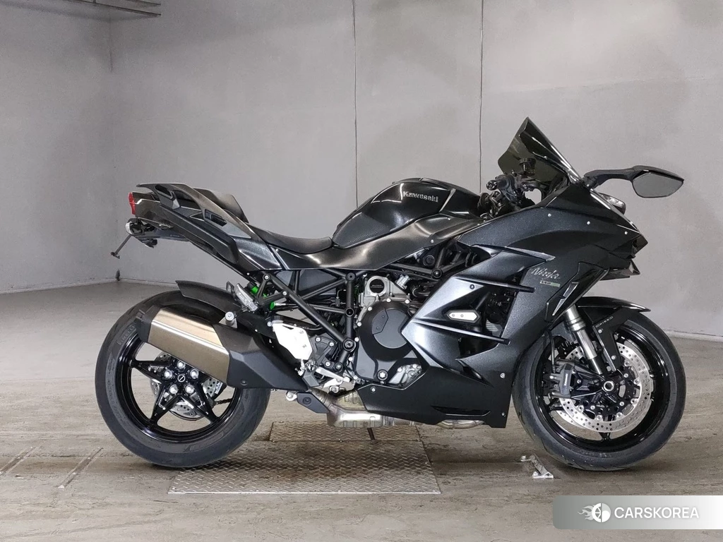 Проданный Kawasaki NINJA H2 SX 2019 из Японии