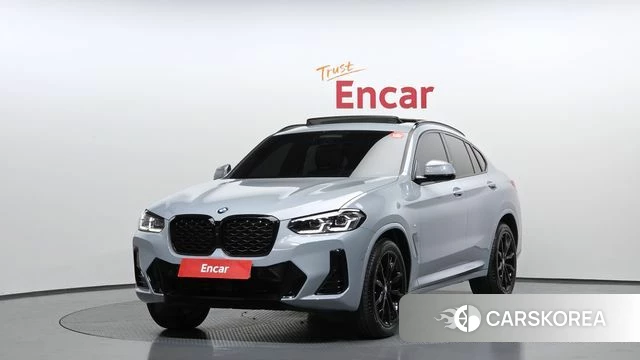 BMW X4 (G02) 2025 Светло-серебряный цвет из Кореи