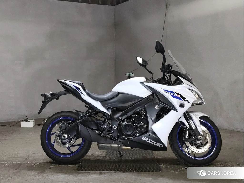 Проданный Suzuki GSX-S1000F 2020 из Японии