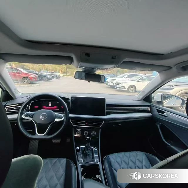 Volkswagen Sagitar 2023 Белый из Китая