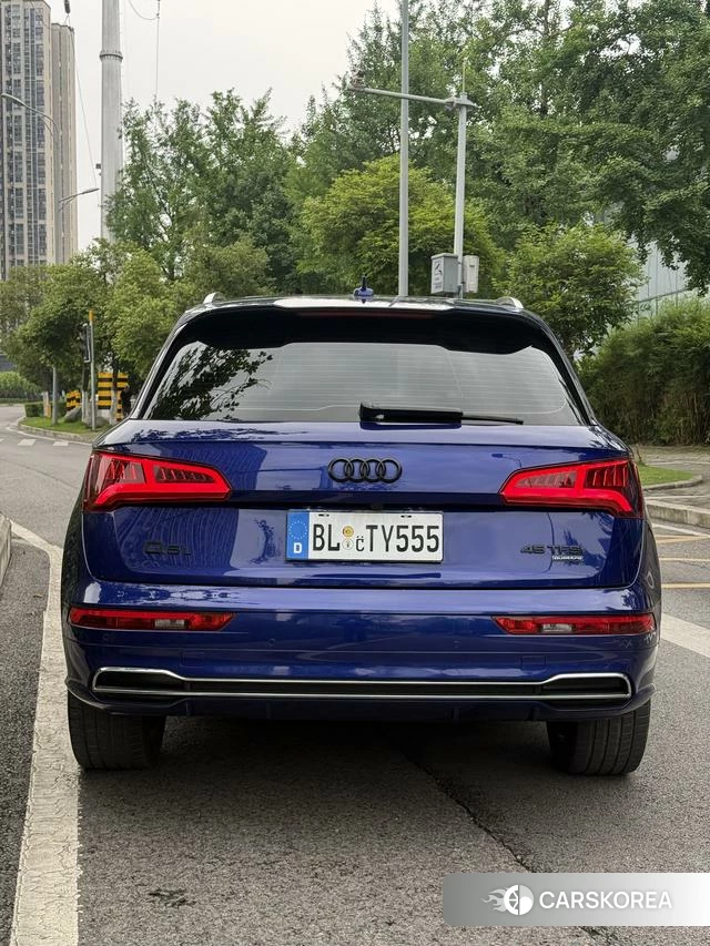 Audi Q5L 2021 Синий из Китая