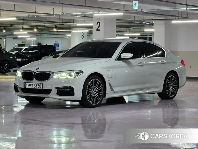 BMW 5 Series (G30) 2020 Белый из Кореи