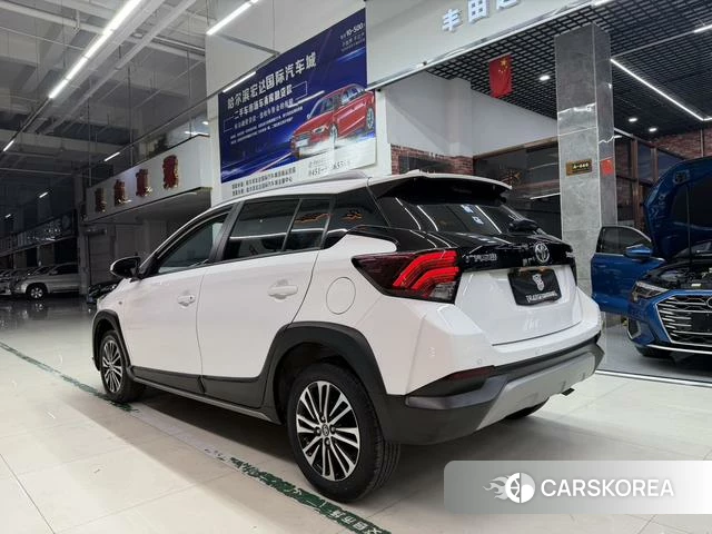 Toyota YARIS L Zhixuan 2022 Белый из Китая