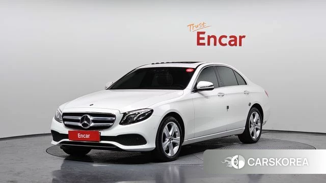 Mercedes-Benz E-Class W213 2018 Белый из Кореи