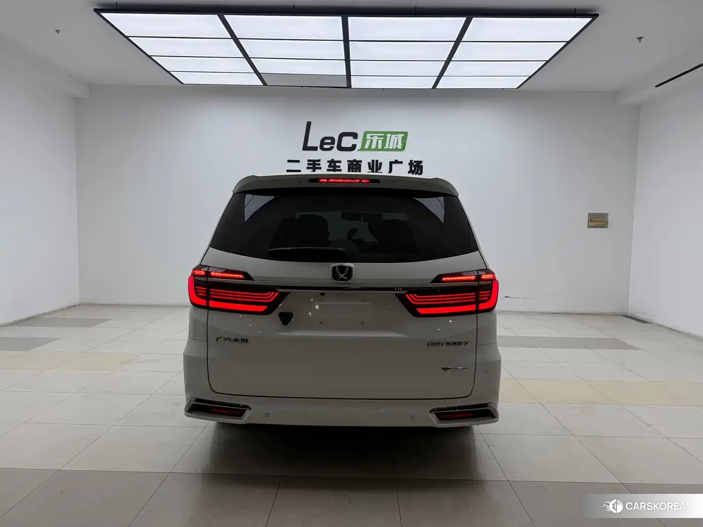 Honda Odyssey 2025 Белый из Китая