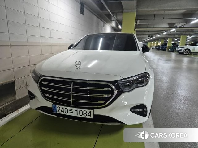 Mercedes-Benz E-Class W214 2024 Белый из Кореи