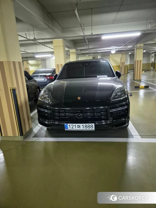 Porsche Cayenne (PO536) 2021 Черный из Кореи